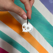 Load image into Gallery viewer, Skull Earrings