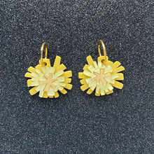 Load image into Gallery viewer, Dunedelion earrings