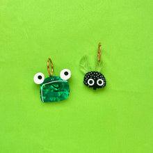 Load image into Gallery viewer, Frog &amp; Fly Earrings - PRE-ORDER