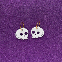 Load image into Gallery viewer, Skull Earrings