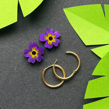 Load image into Gallery viewer, Mini Flower Hoops