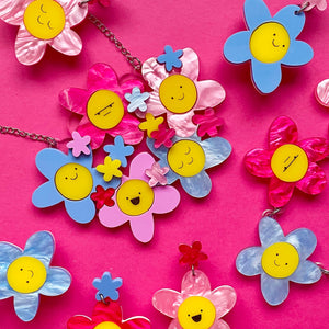 Spring Blossom Daisy Trio necklace