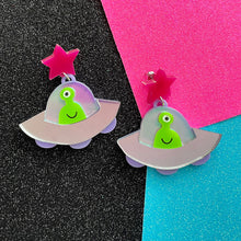 Load image into Gallery viewer, Flying Saucer Earrings